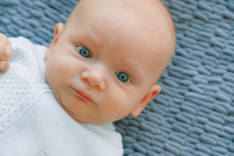 Neugeborene Augenfarbe warum sie blau sind