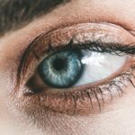 Welcher Brauntöne ergänzen Blaue Augen am Besten?